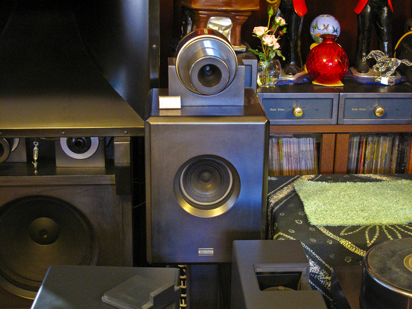 Mr. Imai's SP-8716 16cm Full-Range Two-Way Speaker System